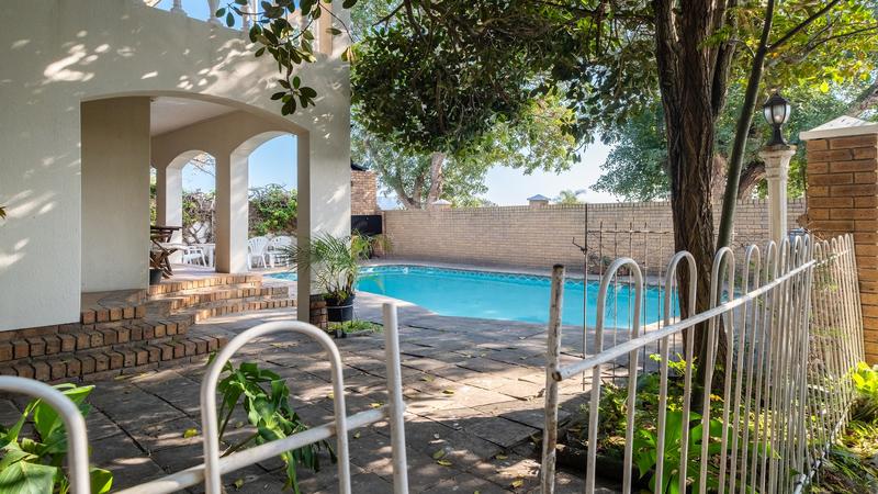 6 Bedroom Property for Sale in Parow North Western Cape